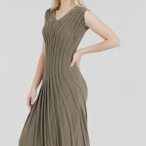 Max Studio Sleeveless Fitted Pleated Knit Dress (grey), Size S